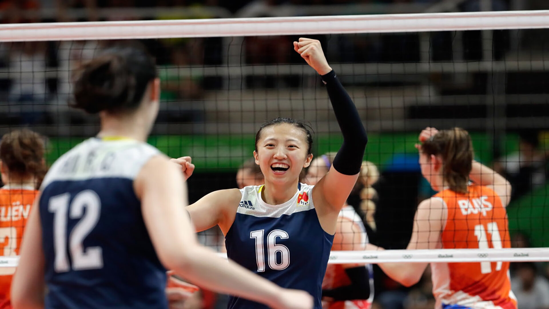 纳达尔鏖战五盘险胜德约科维奇，第15次晋级法网四强